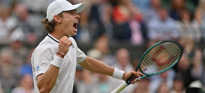 Alex de Miñaur alcanzó este lunes por primera vez en su carrera los cuartos de final de Wimbledon