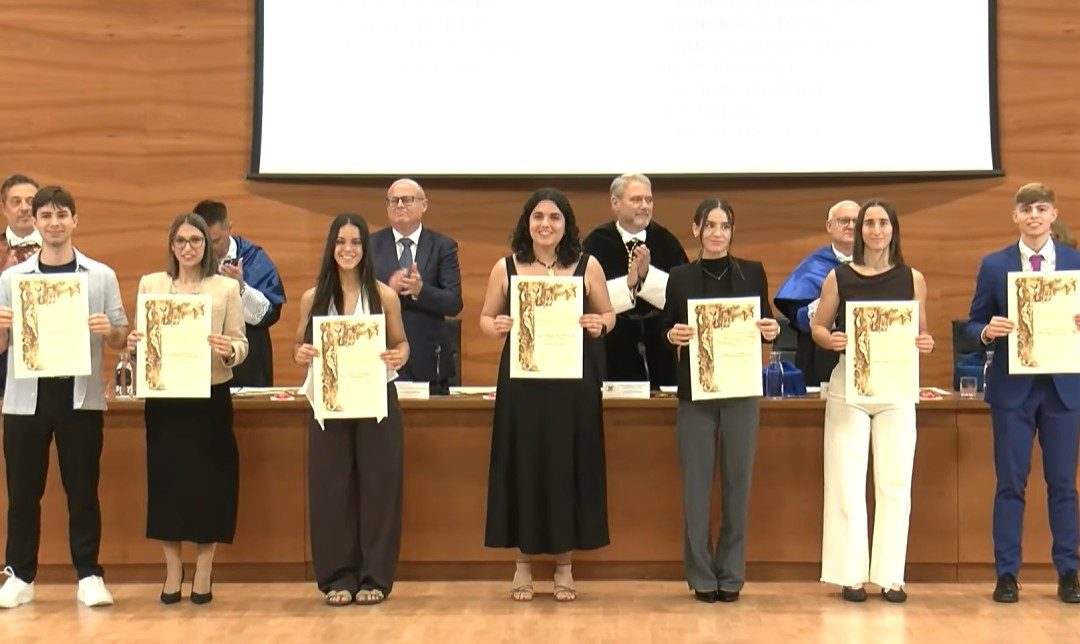 Irene Juan recibe el Premio Extraordinario de Máster del curso 2025-2026